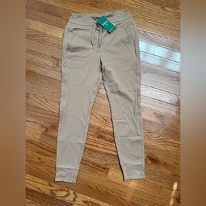 HALARA Women's Beige Jogger Pants